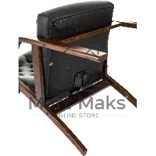Кресло офисное Бюрократ T-9928WALNUT-CF черный, кожа, на ножках, дерево