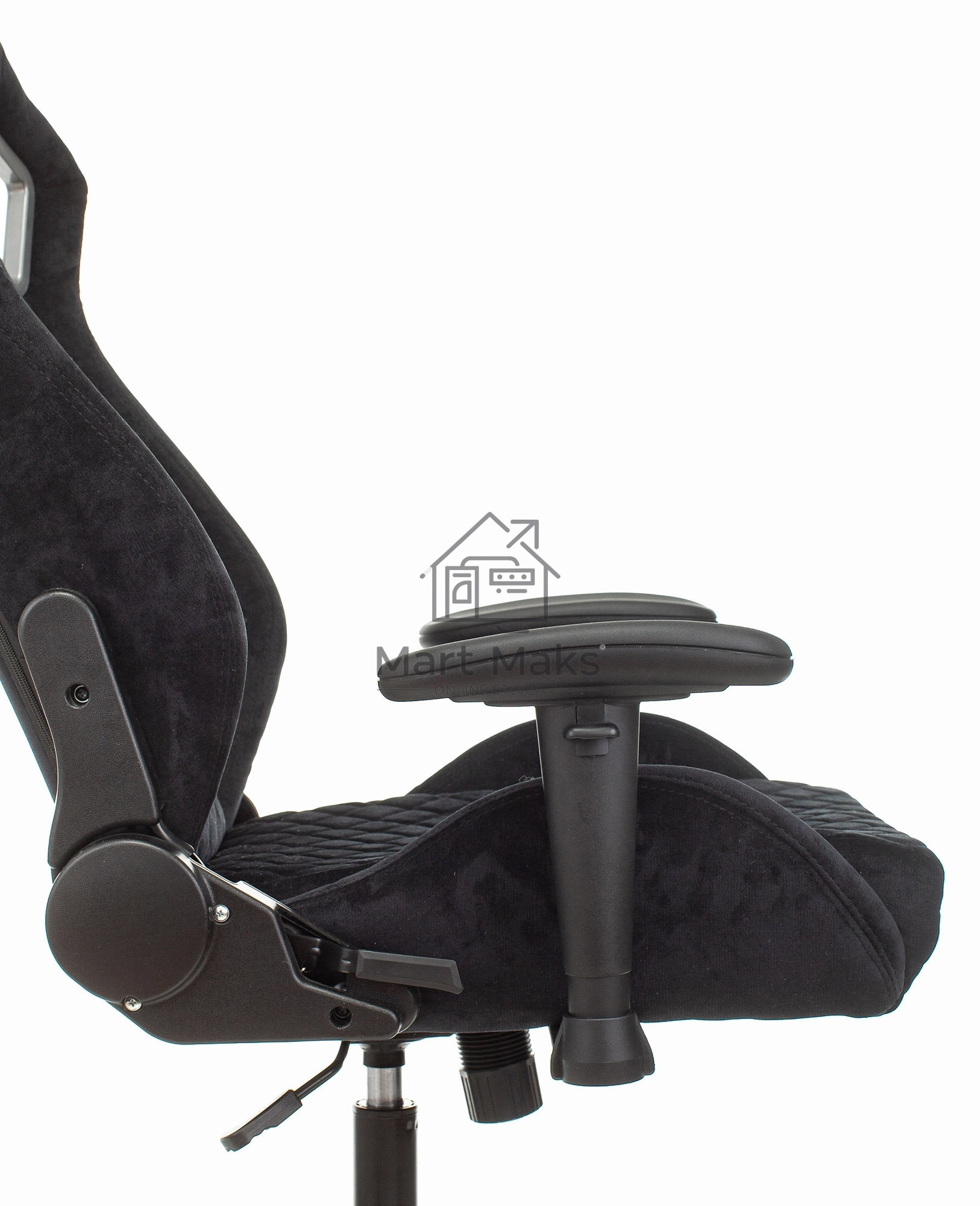 Кресло игровое Бюрократ Knight Outrider Light-20 черный с подголов. крестовина металл