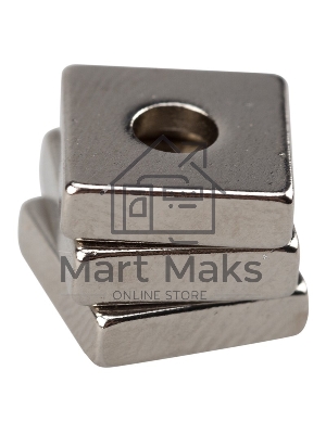 Неодимовый магнитный прямоугольник 10х10х3 мм с зенковкой 6х3,5 мм (упаковка 3 шт.)