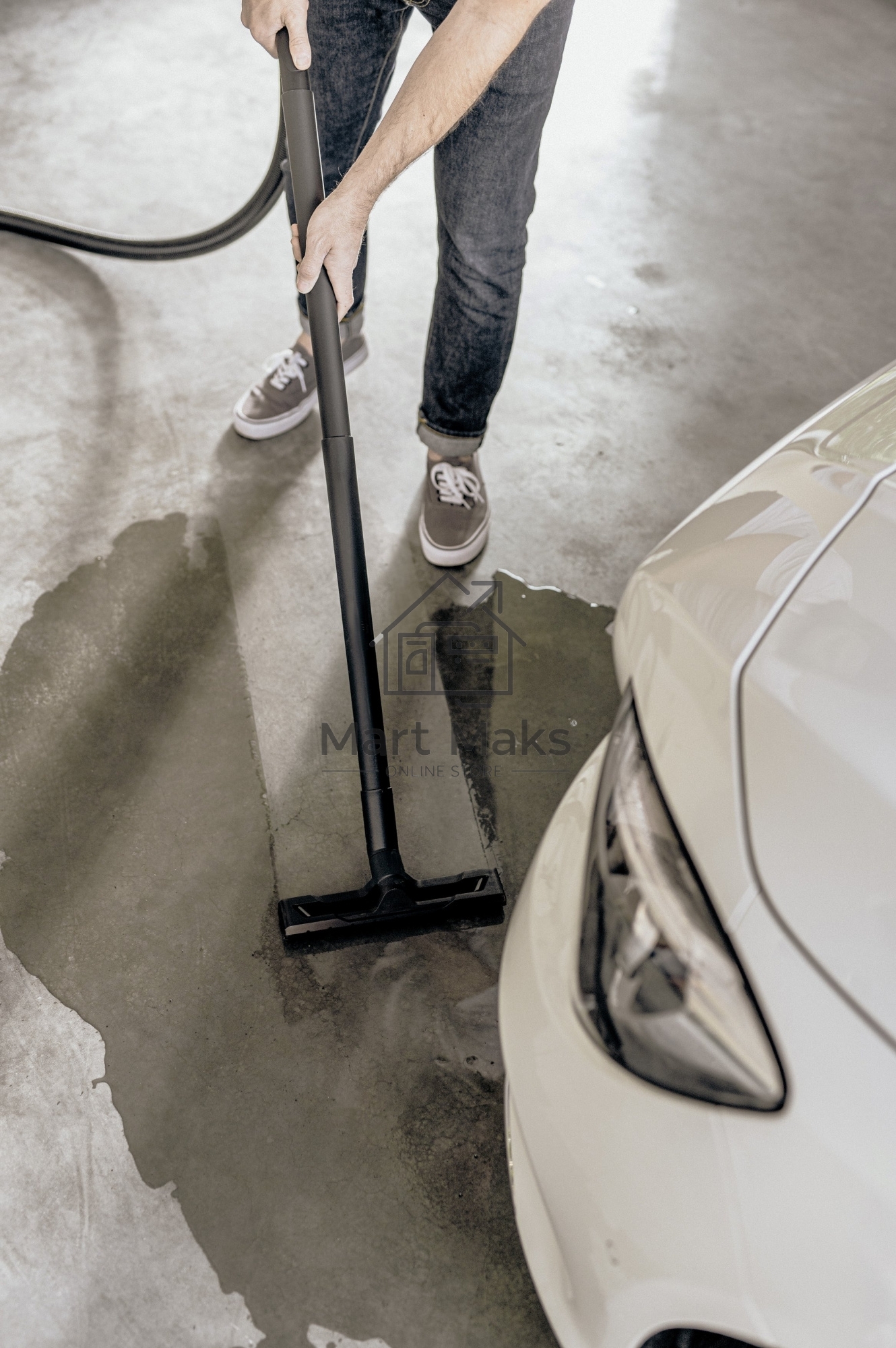 Строительный пылесос Karcher WD 3 S V-17/4/20 желтый, 1000 Вт, уборка сухая/сбор воды, пылесборник мешок/контейнер, 17 л