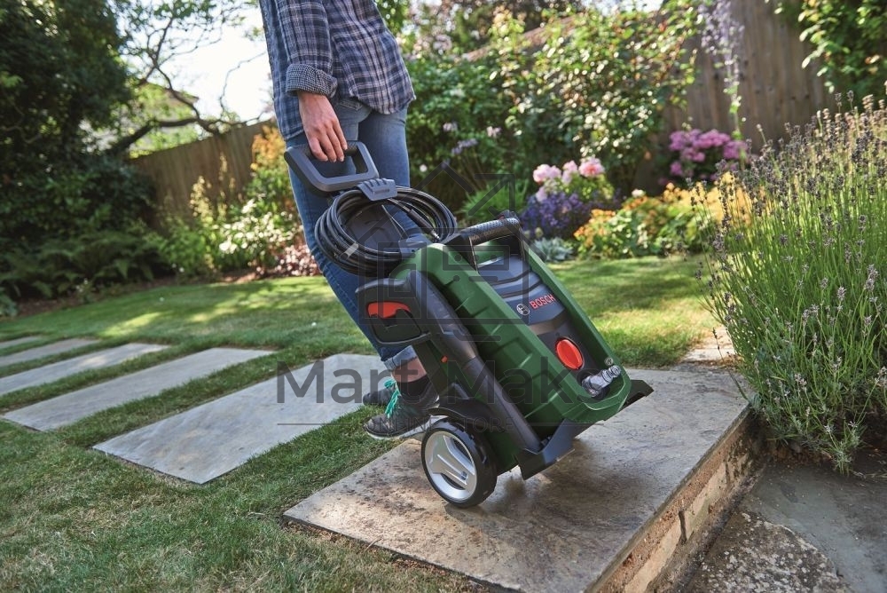 Очиститель высокого давления Bosch UniversalAquatak 125 06008A7A00