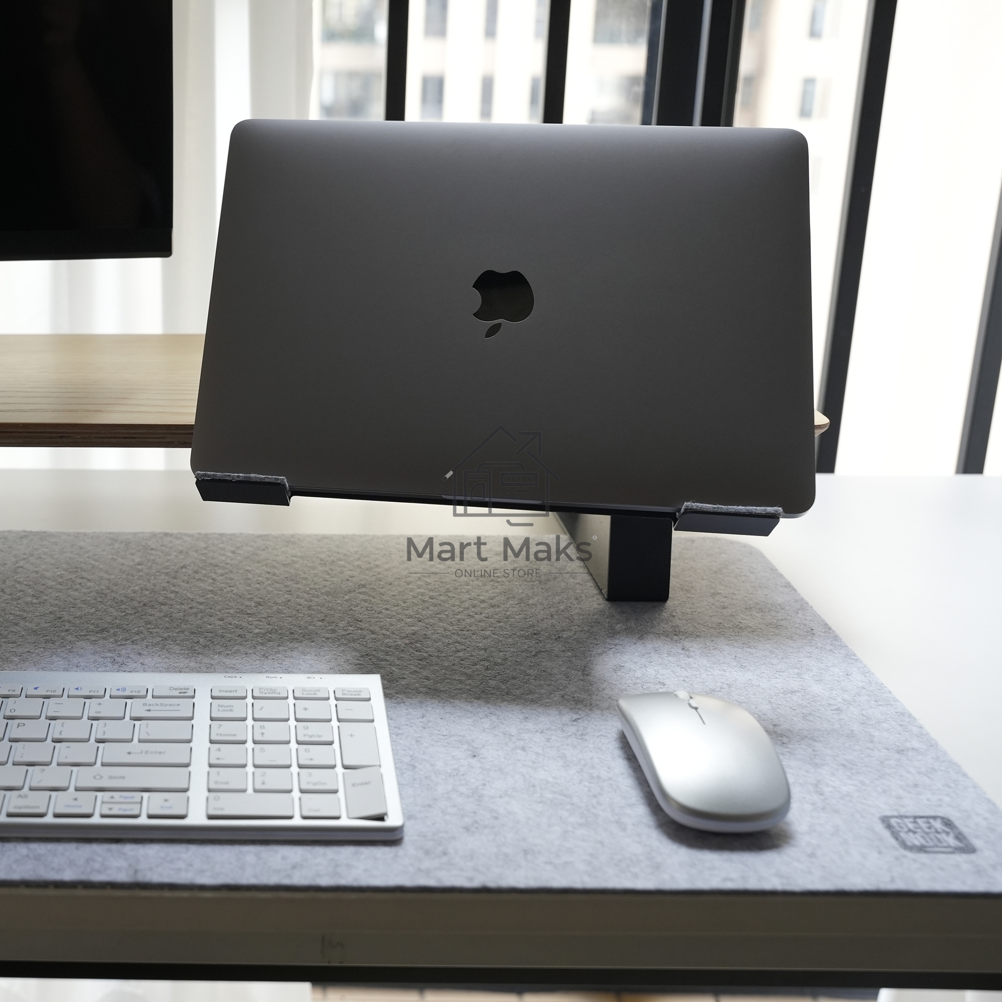 Кронштейн Laptop Open GEEK NOOK Bracket 28.2 x 14.8 x 21.2 см, черный