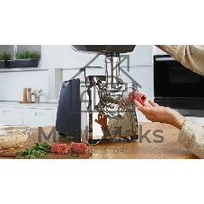 Мясорубка электрическая Bosch MFW67440 черный, 2000 Вт, 3.5 кг/мин, реверс, защита от перегрузки, насадки - 4