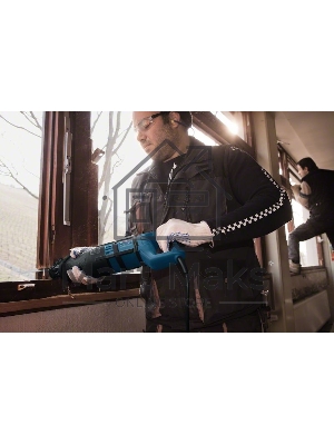 Пила лезвийная Bosch GSA 1300 PCE[060164E200] 1300 Вт, 250мм по дереву, раб.ход19мм, 0-2800об/мин, 4кг, кейс